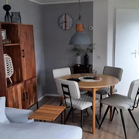 Luxe Chalet Met Gezellige Veranda 400 Meter Van Zee Kemping